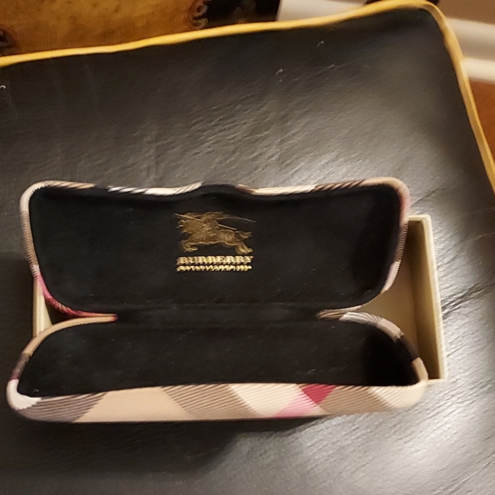Burberry sunglasses case